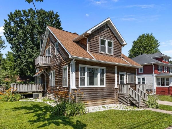1113 N STATE STREET, Appleton, WI 54915