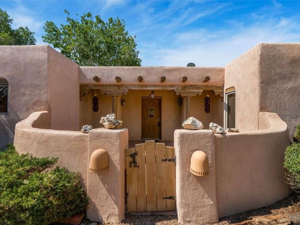 88 Monte Alto Road, Santa Fe, NM 87508