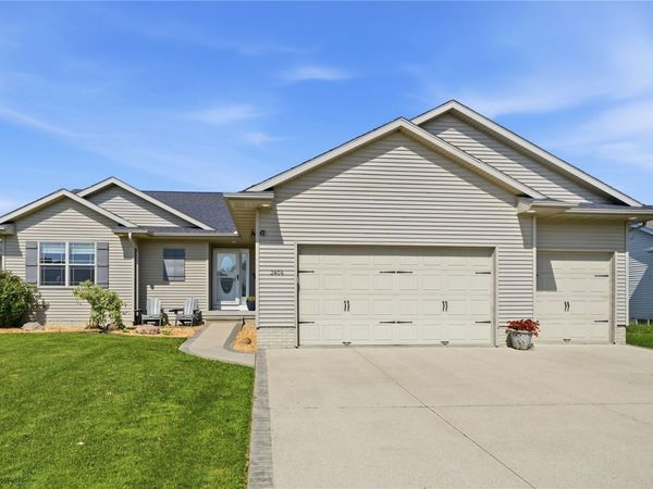 3404 Royal Dr SW, Cedar Rapids, IA 52404