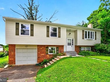1745 LARKIN ROAD, UPPER CHICHESTER, PA 19061