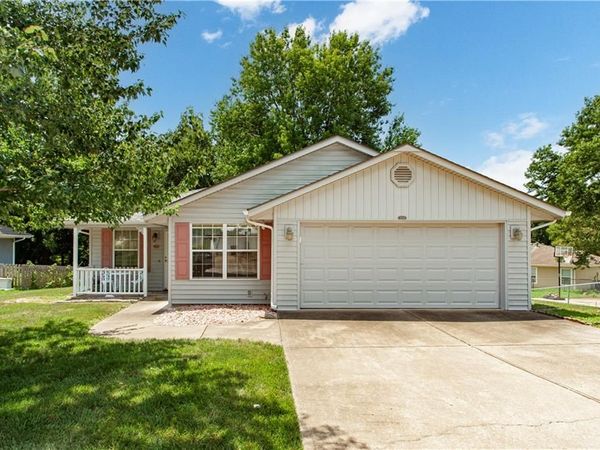 2008 Wien Avenue, Grain Valley, MO 64029