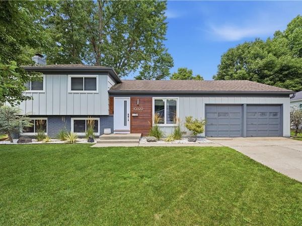 10322 Outlook Drive, Overland Park, KS 66207