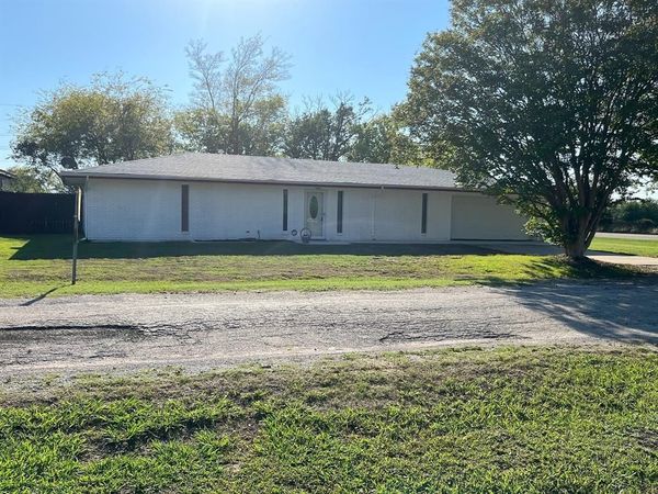 110 Circle Drive, Point, TX 75472