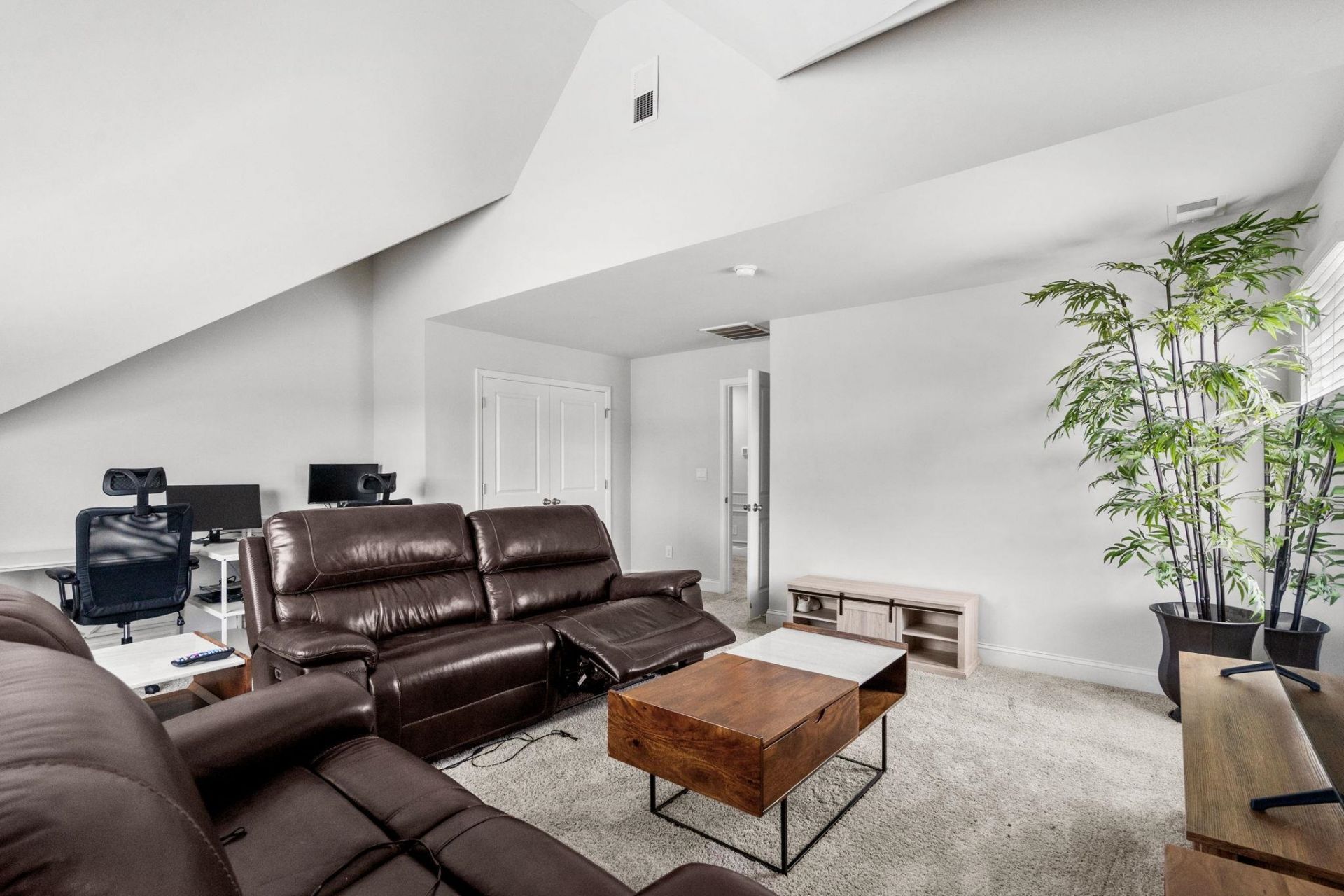 4008 Dewberry Ln.  Photo 26