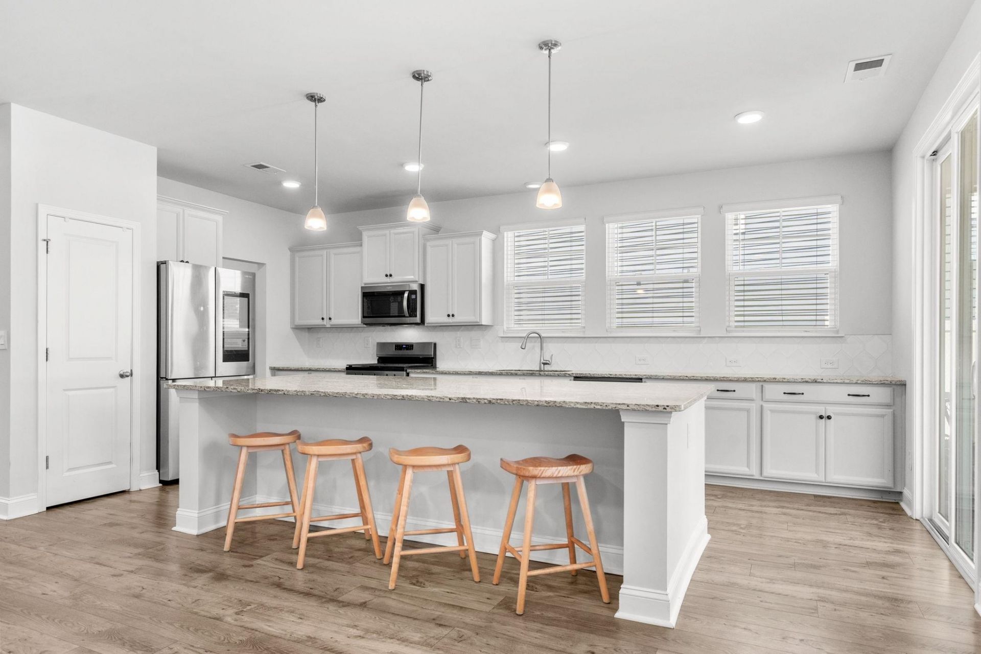 4008 Dewberry Ln.  Photo 9