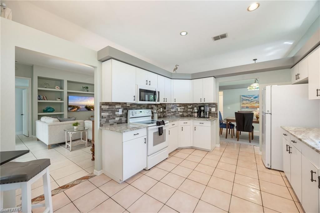 2656 River Reach Dr , Naples, FL 34104 Photo