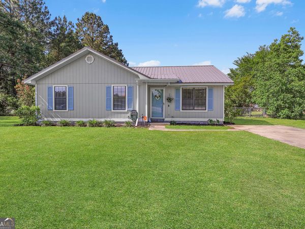 1692 NE Lee Place, Ludowici, GA 31316