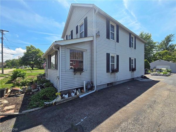1524 New Mexico Avenue , Lorain, OH 44052