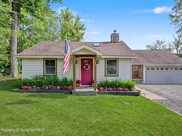 525 Simrell Road, South Abington Twp, PA 18411