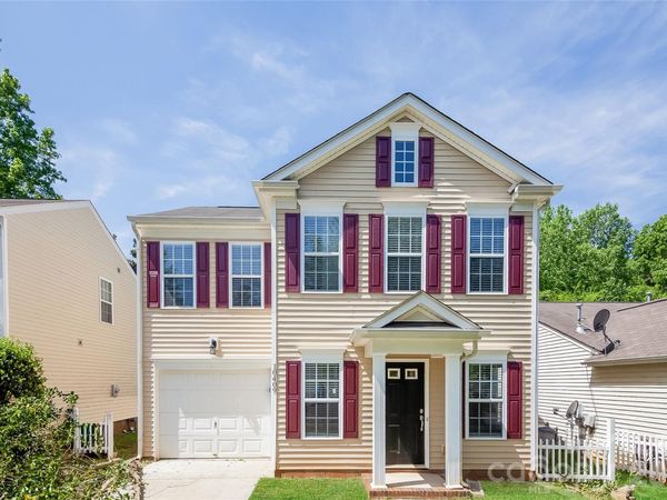 10409 Hugue Way , Charlotte, NC 28214