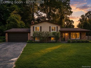 2479 Anchor Bay Lane, West Bloomfield Twp, MI 48324