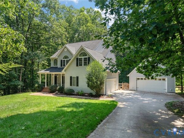 10700 Sterling Cove Drive, Chesterfield, VA 23838