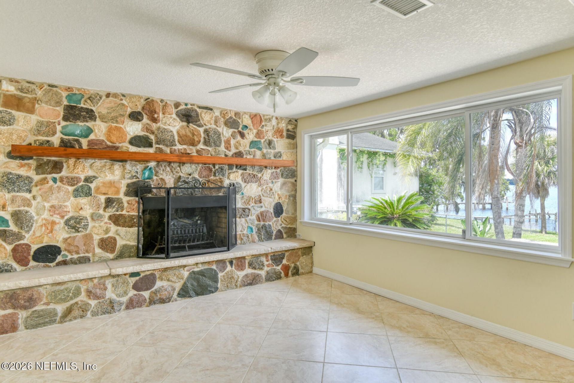 115 Sunset Point Road, East Palatka, FL 32131 Photo
