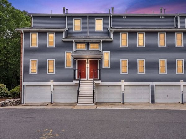 24 N Stone Mill Dr, Unit 1112, Dedham, MA 02026