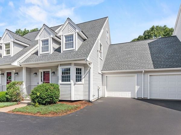 24 Cinnamon Cir, Unit 24, Walpole, MA 02081