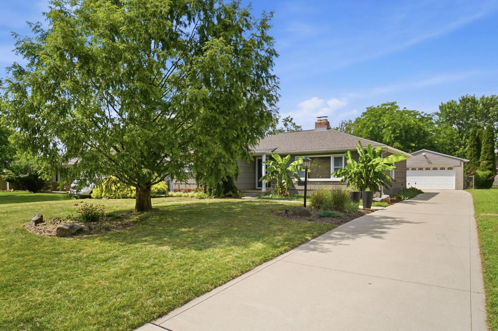 622 E Beaumont Road, Columbus, OH 43214 Main Photo