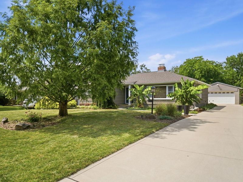622 E Beaumont Road, Columbus, OH 43214 Photo 1