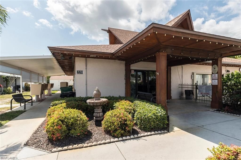 7 Oceans Blvd, Unit 7, Naples, FL 34104 Photo