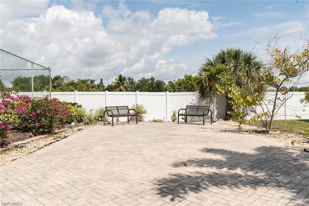 7 Oceans Blvd, Unit 7, Naples, FL 34104 Photo