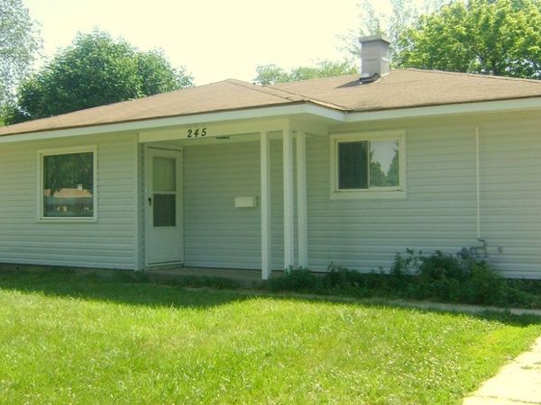 245 E Dennis Road , Wheeling, IL 60090