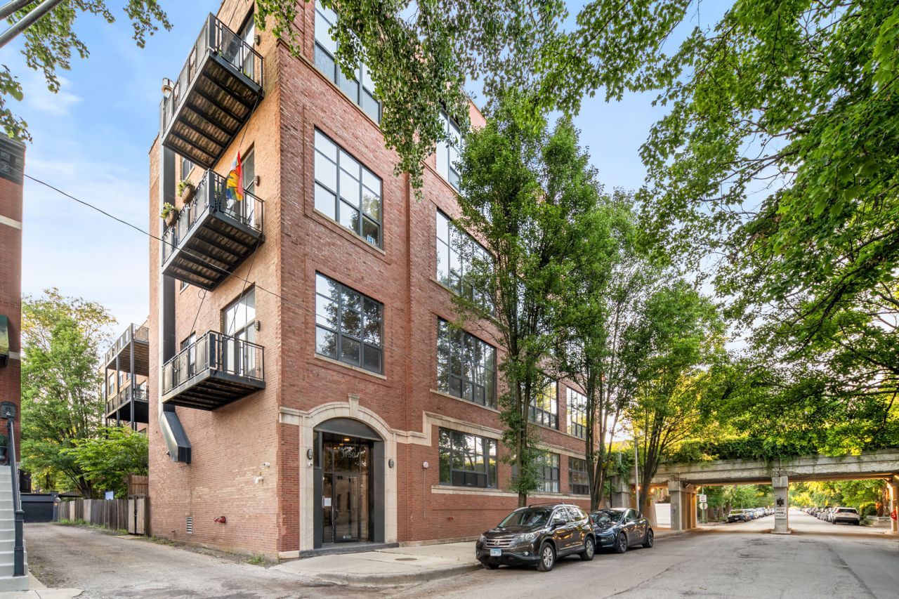 1750 N Wolcott Avenue, Unit 304, Chicago, IL 60622 Main Photo