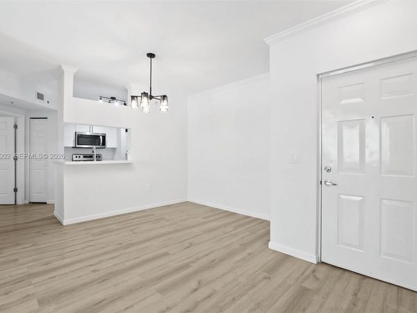 17145 N Bay Rd , Unit 4303, Sunny Isles Beach, FL 33160