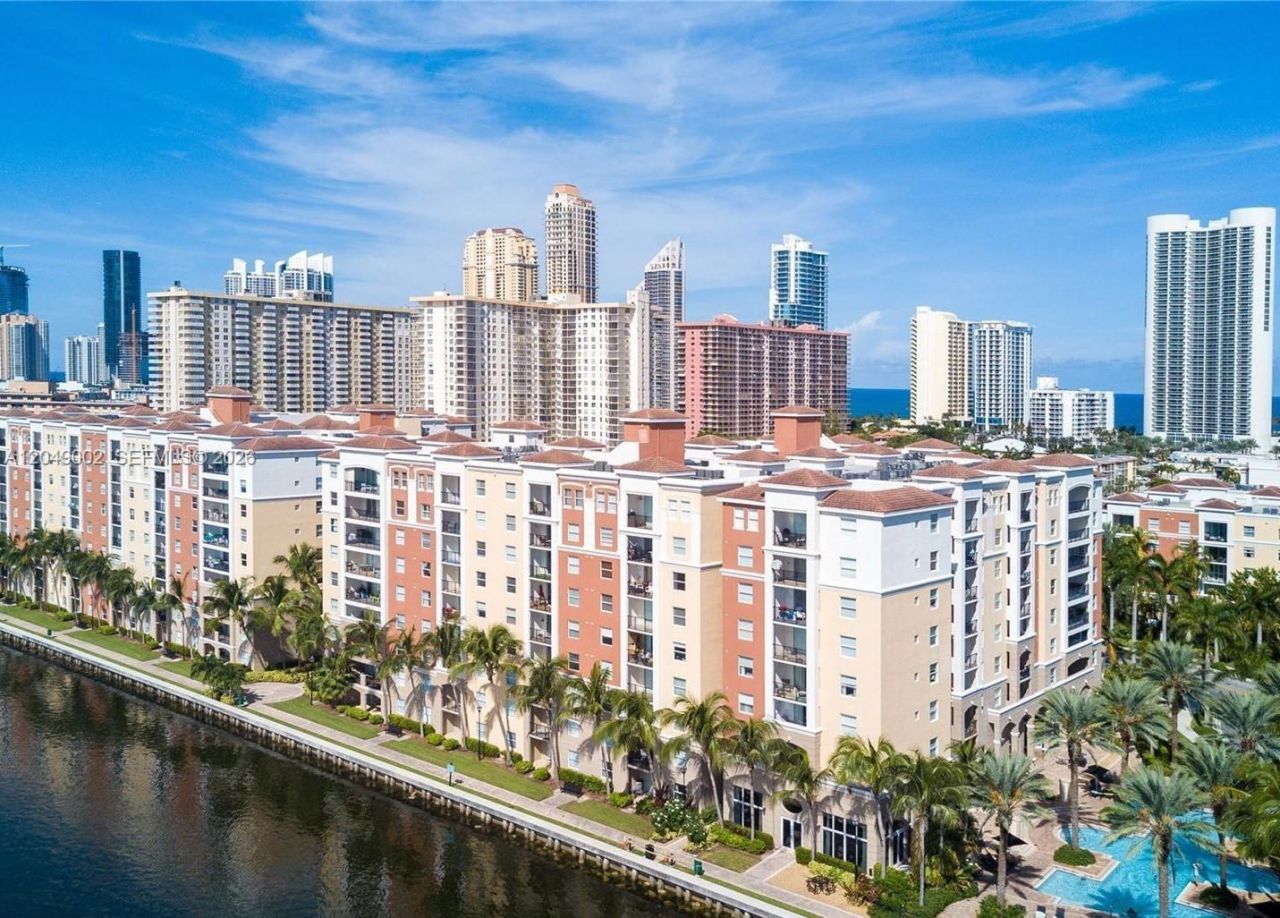 17145 N Bay Rd, Unit 4303, Sunny Isles Beach, FL 33160 Photo