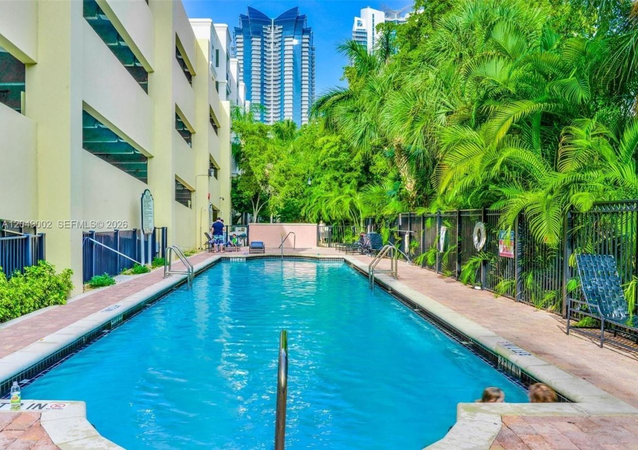 17145 N Bay Rd, Unit 4303, Sunny Isles Beach, FL 33160 Photo