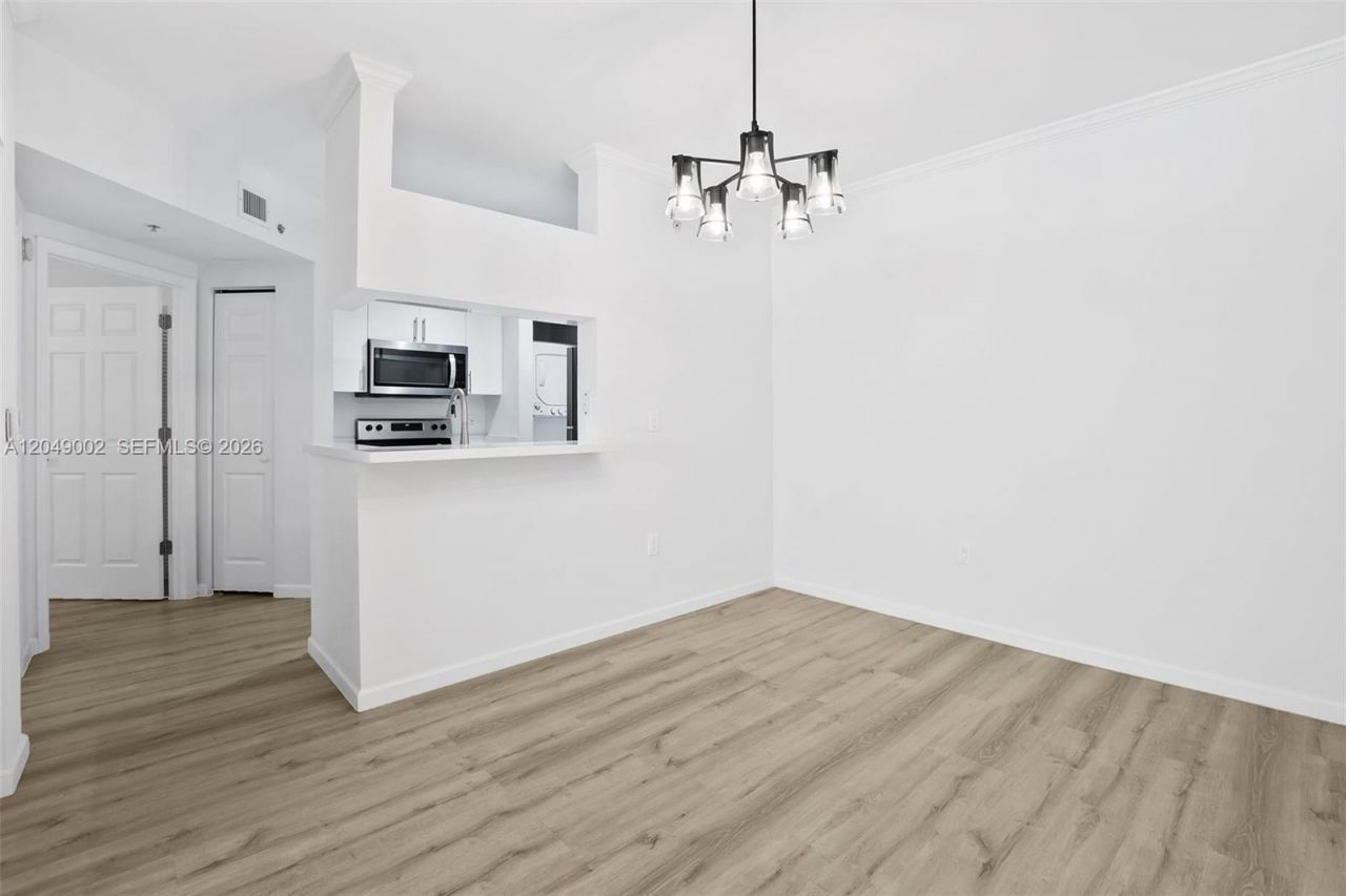 17145 N Bay Rd, Unit 4303, Sunny Isles Beach, FL 33160 Photo