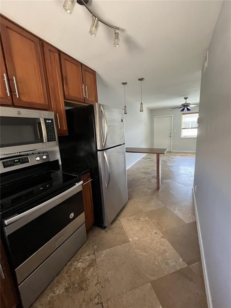 1000 SE 15th St , Unit 205, Fort Lauderdale, FL 33316 Photo