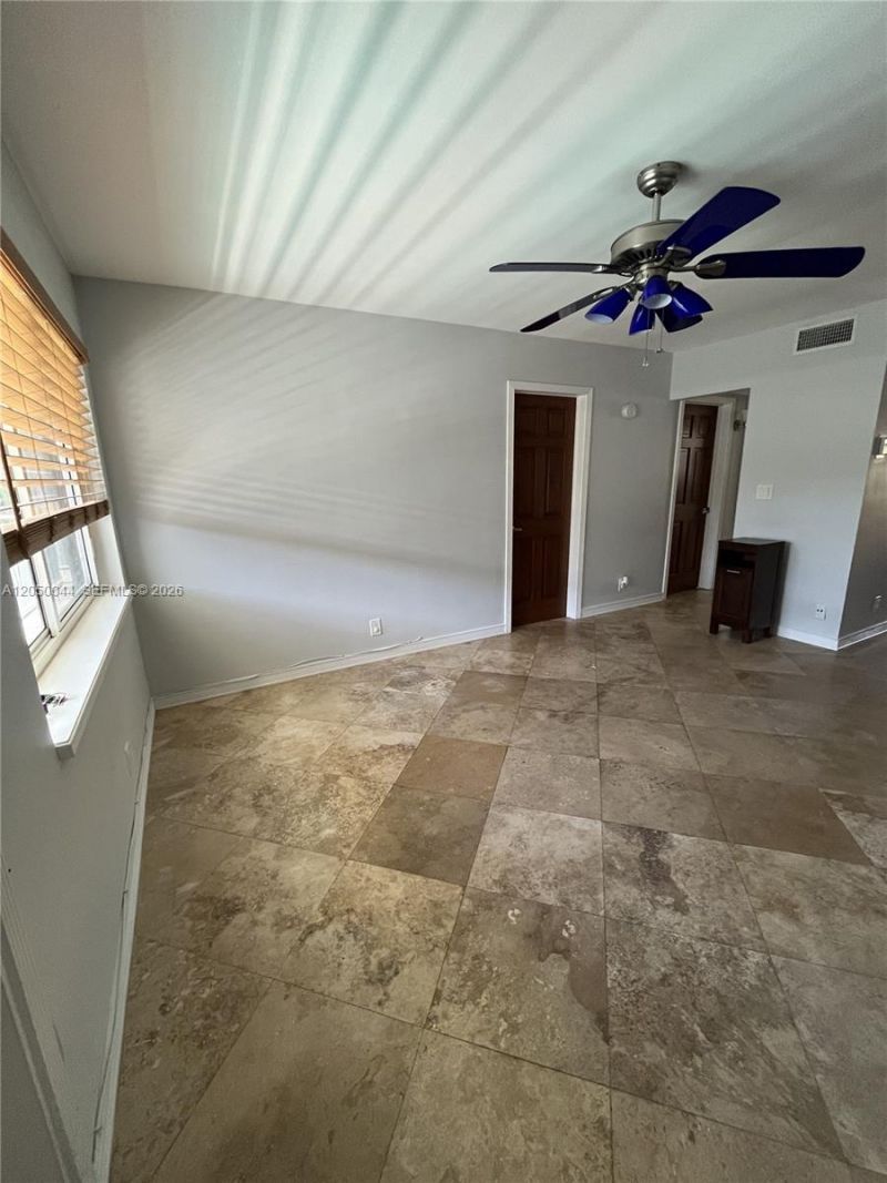 1000 SE 15th St , Unit 205, Fort Lauderdale, FL 33316 Photo