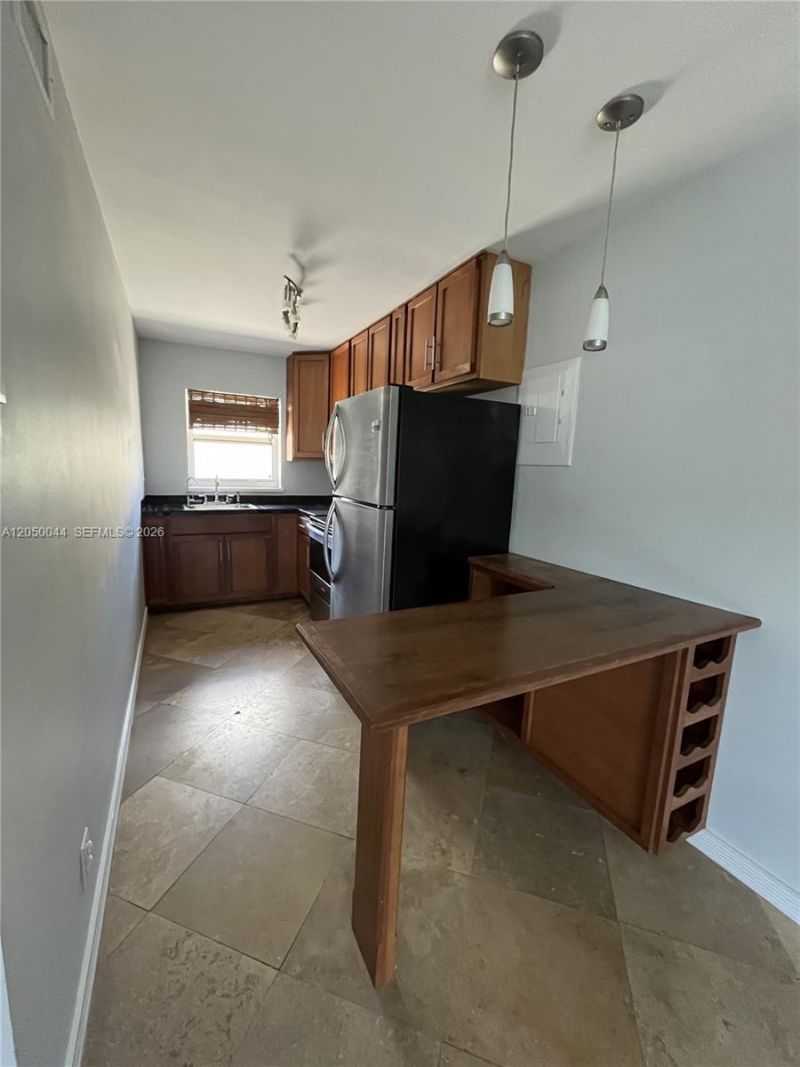 1000 SE 15th St , Unit 205, Fort Lauderdale, FL 33316 Photo