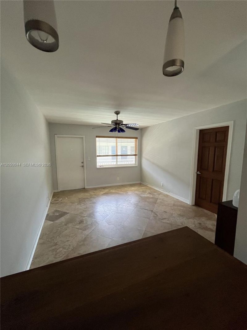 1000 SE 15th St , Unit 205, Fort Lauderdale, FL 33316 Photo
