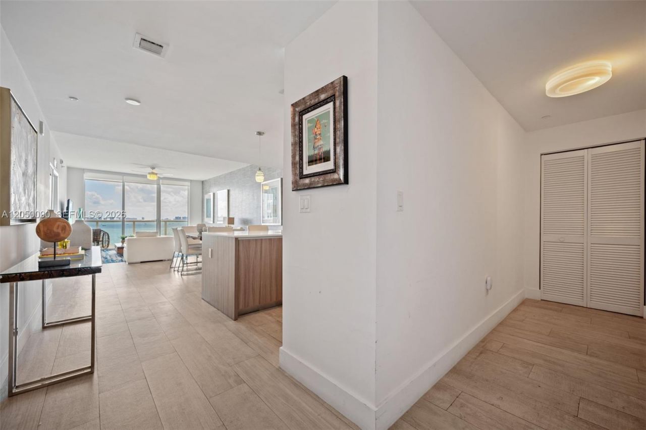 600 NE 27th St , Unit 1402, Miami, FL 33137 Photo