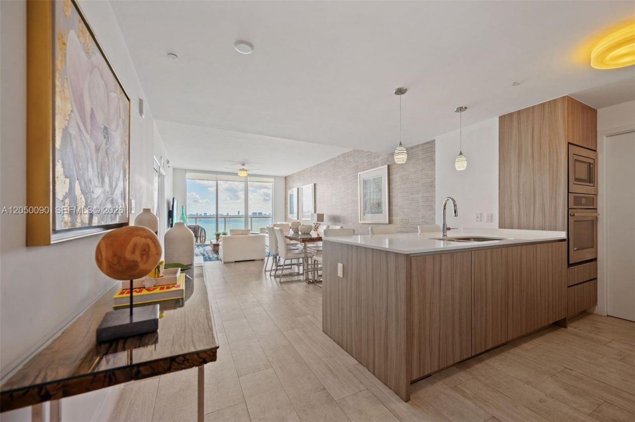 600 NE 27th St , Unit 1402, Miami, FL 33137 Photo