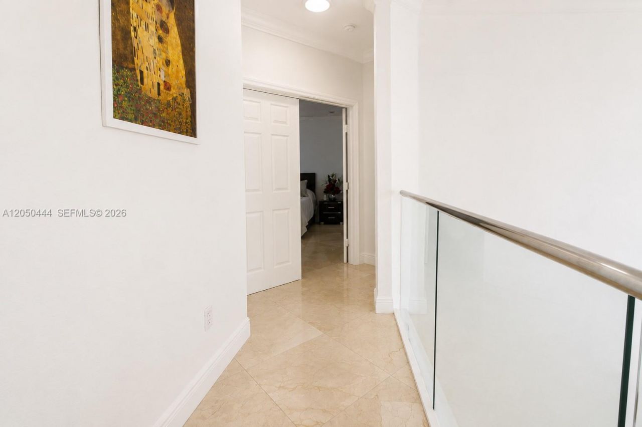 16075 SW 149th Ter, Miami, FL 33196 Photo