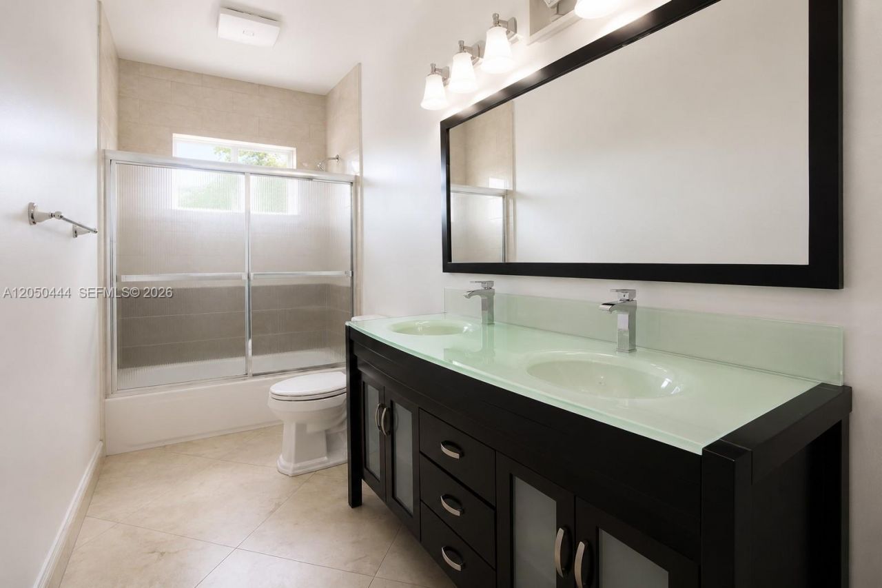 16075 SW 149th Ter, Miami, FL 33196 Photo