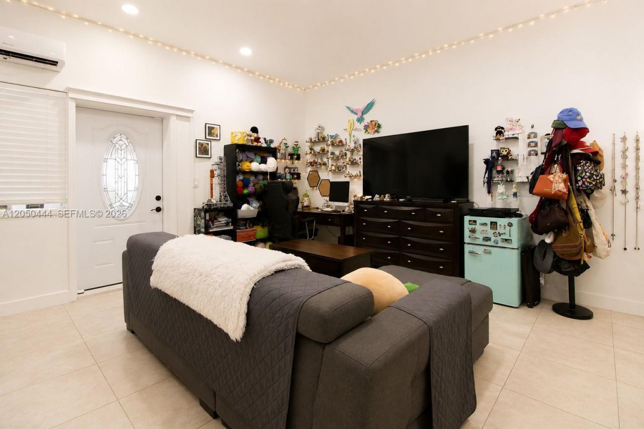 16075 SW 149th Ter, Miami, FL 33196 Photo