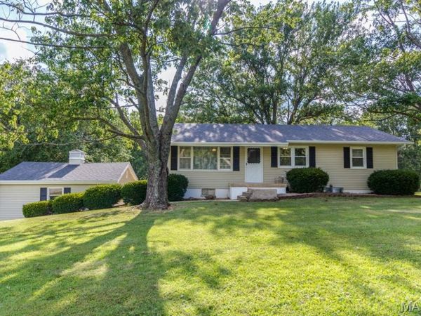 30261 Orchard Drive, Lebanon, MO 65536