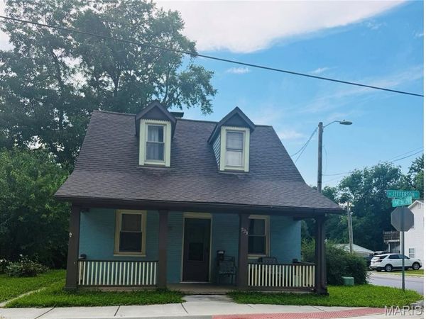 223 N Jefferson Street, Mascoutah, IL 62258
