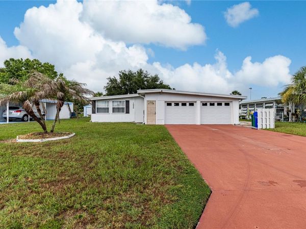 1030 CAPELLA DRIVE , TAVARES, FL 32778