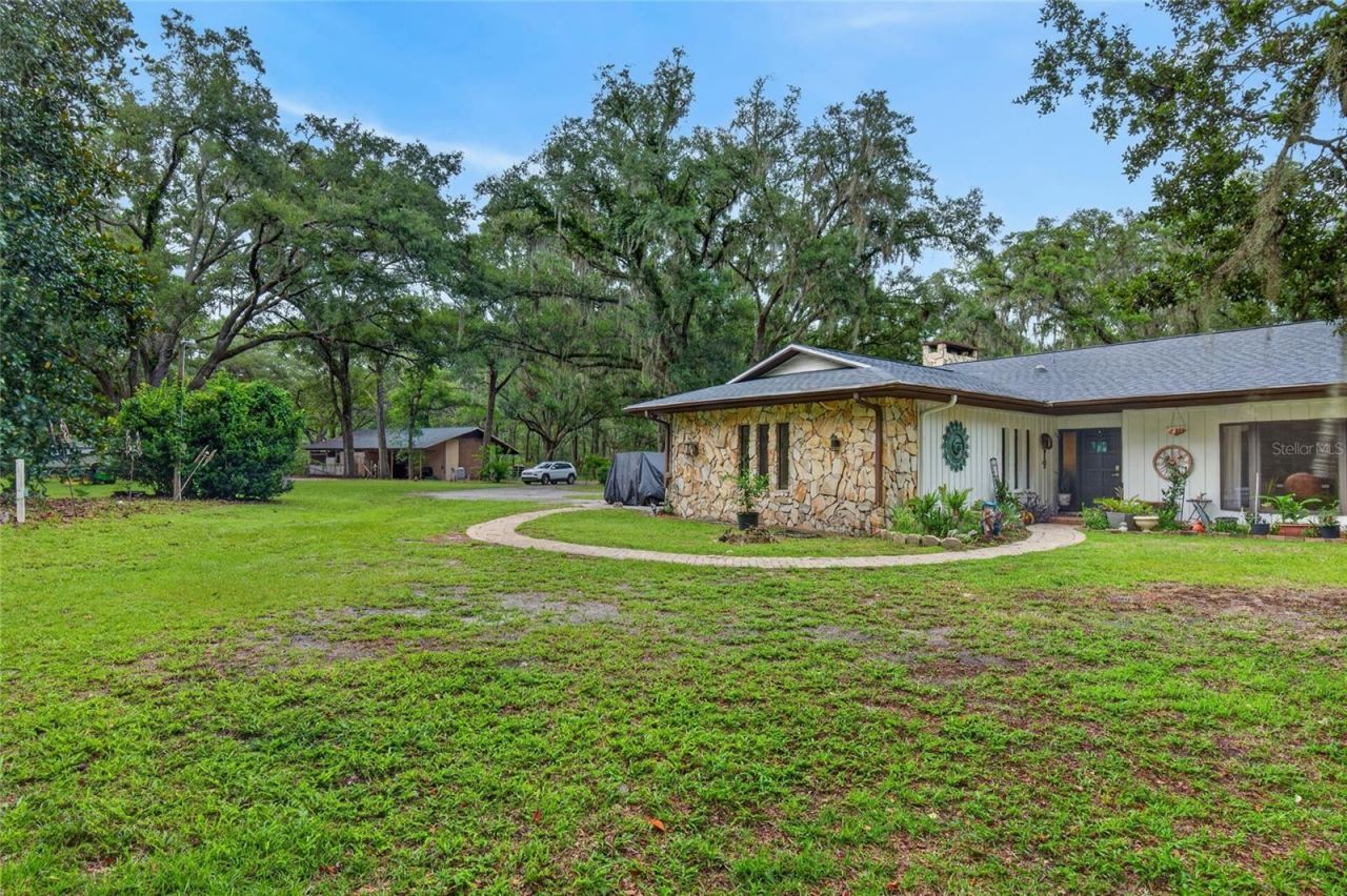11795 SW Highway 484, Dunnellon, FL 34432 Photo