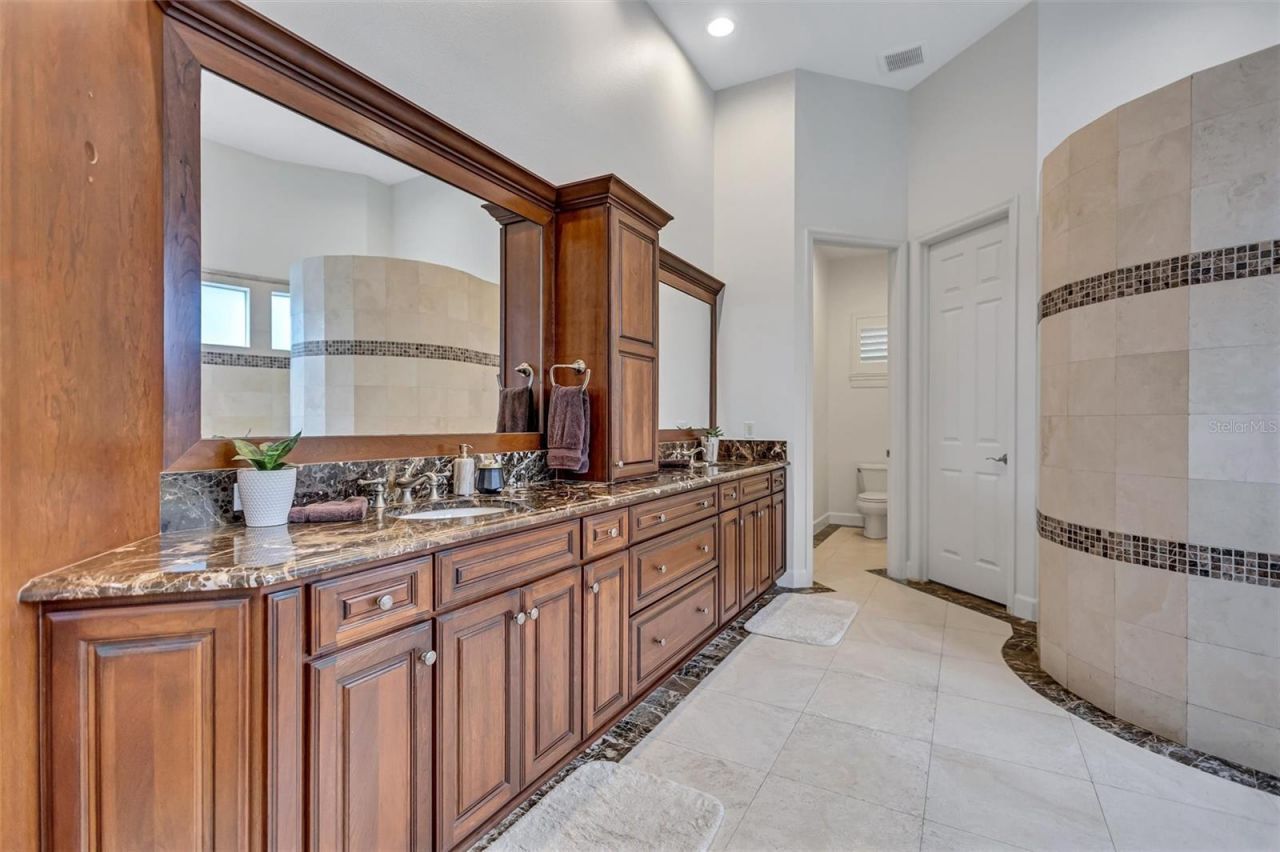 14742 Waterchase Boulevard, Tampa, FL 33626 Photo