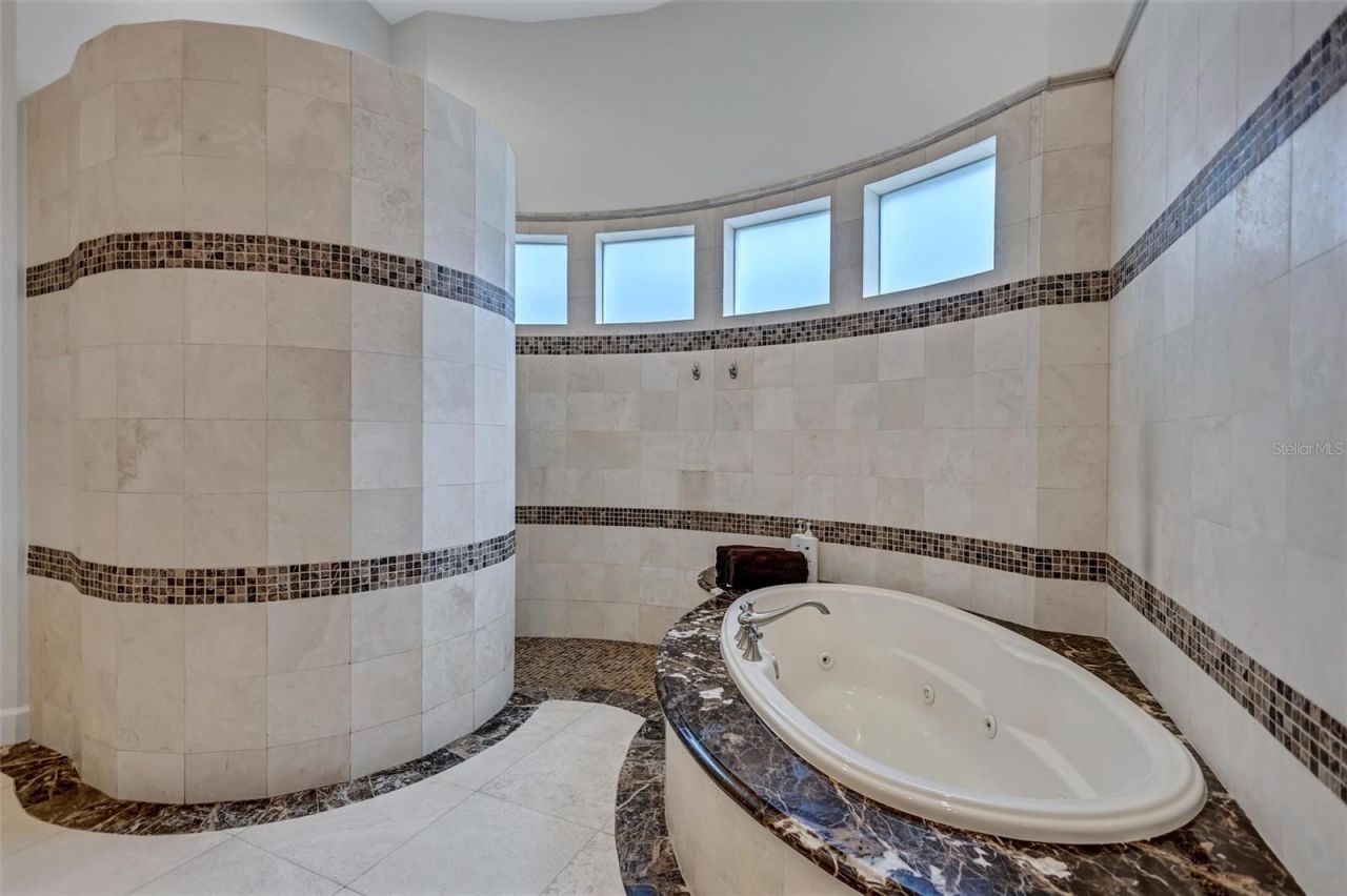 14742 Waterchase Boulevard, Tampa, FL 33626 Photo