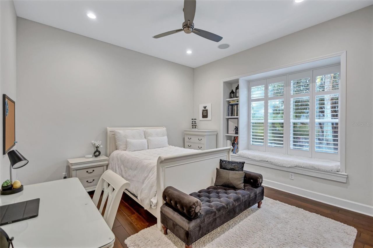 14742 Waterchase Boulevard, Tampa, FL 33626 Photo