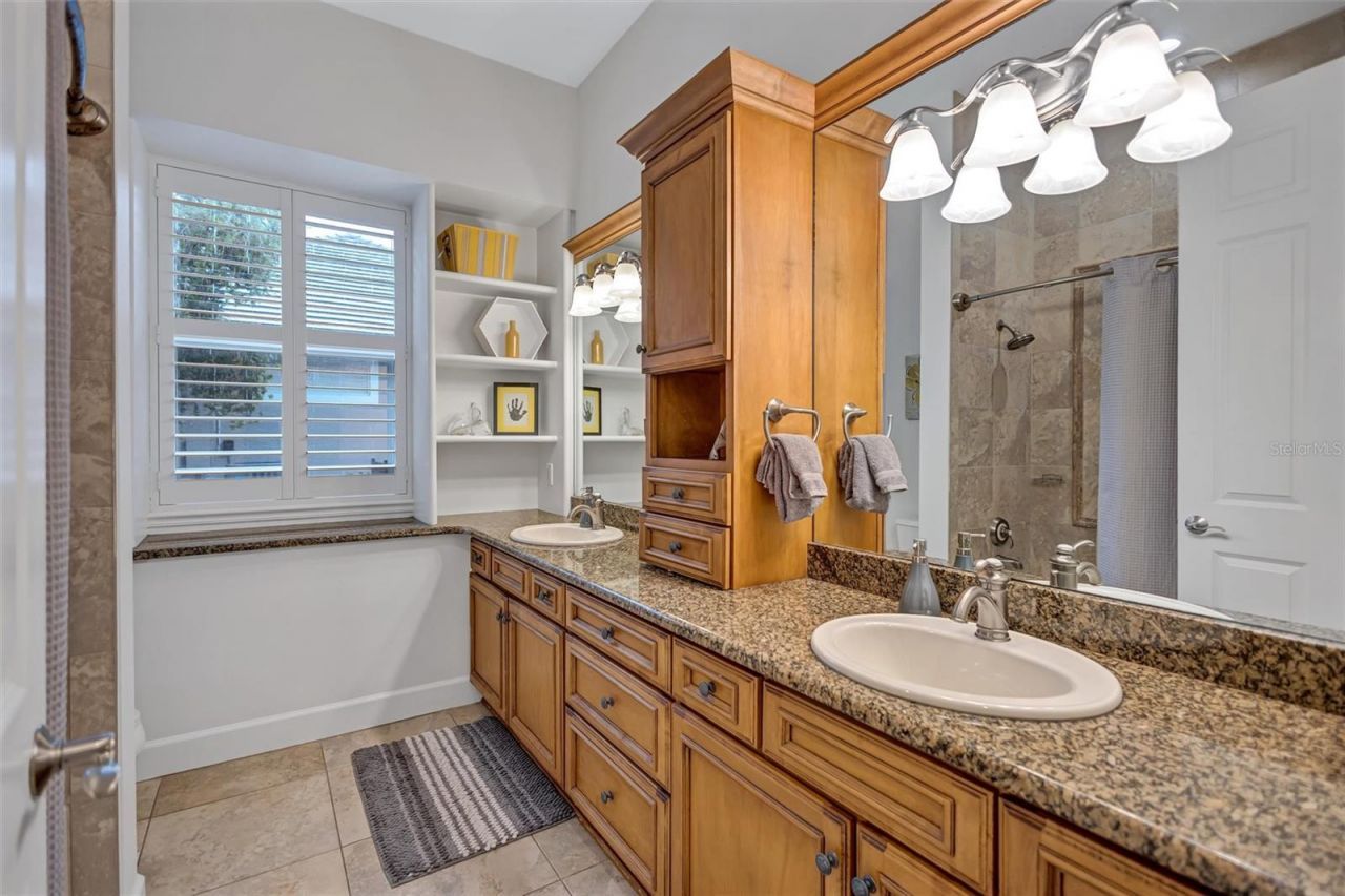 14742 Waterchase Boulevard, Tampa, FL 33626 Photo