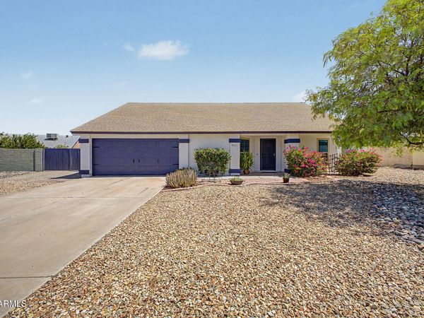 8822 W PURDUE Avenue, Peoria, AZ 85345