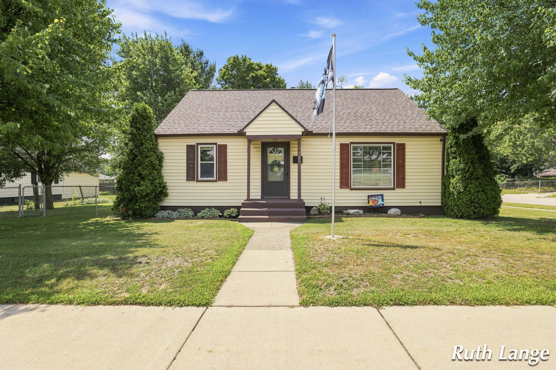 3401 Clyde Park Avenue Sw, Wyoming, MI 49509 Main Photo