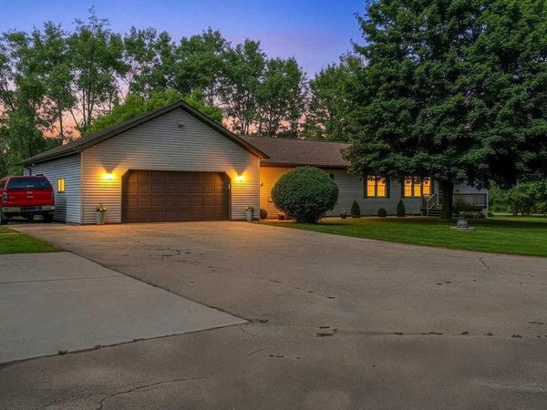 N10831 KRATZKE ROAD, Clintonville, WI 54929
