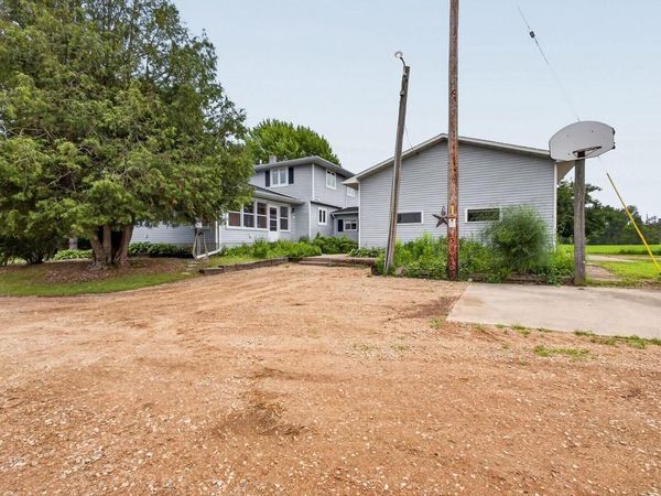 N4561 COUNTY ROAD 577, Menominee, MI 49858